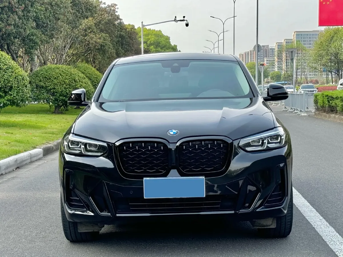 2022 BMW X4 2.0T 245HP L4 8AT,autocango,china used car exporter,china ev exporter,chinese used car exporter,chinese used ev exporter