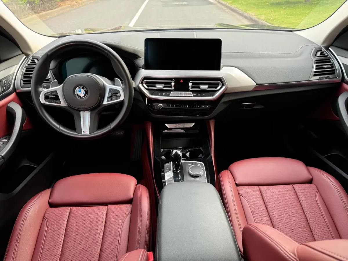 2022 BMW X4 2.0T 245HP L4 8AT,autocango,china used car exporter,china ev exporter,chinese used car exporter,chinese used ev exporter