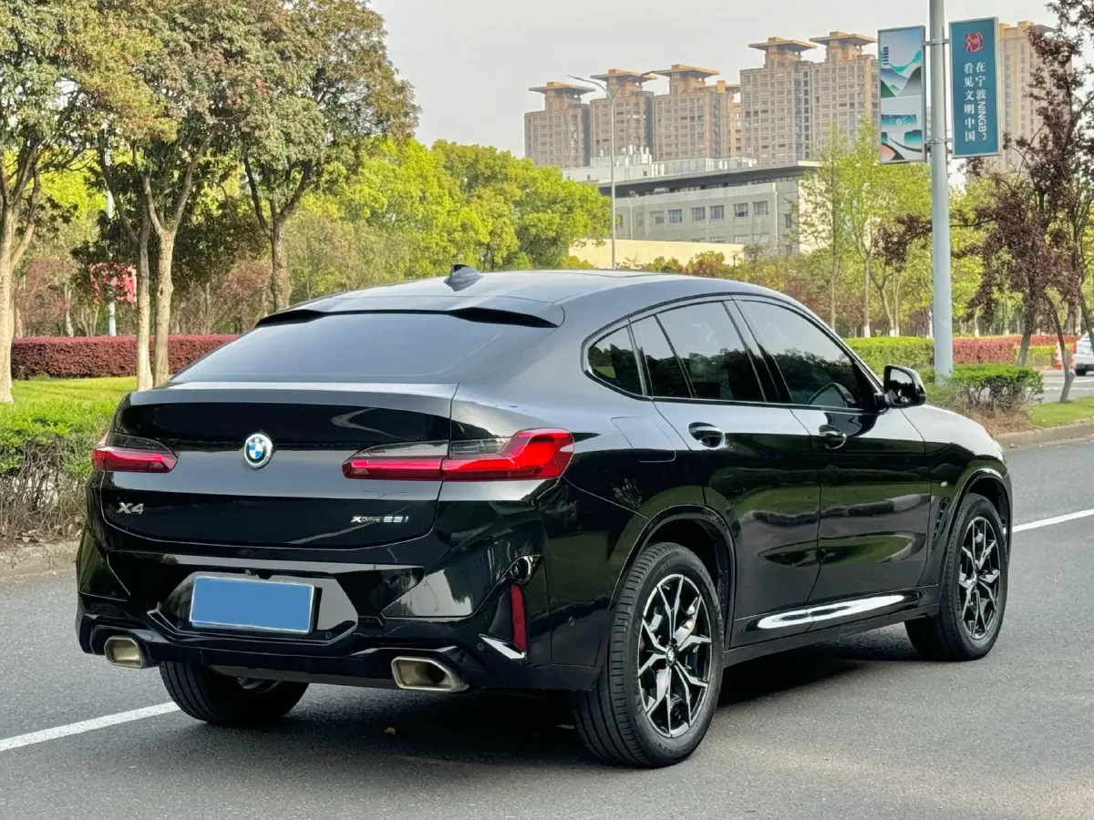 2022 BMW X4 2.0T 245HP L4 8AT,autocango,china used car exporter,china ev exporter,chinese used car exporter,chinese used ev exporter