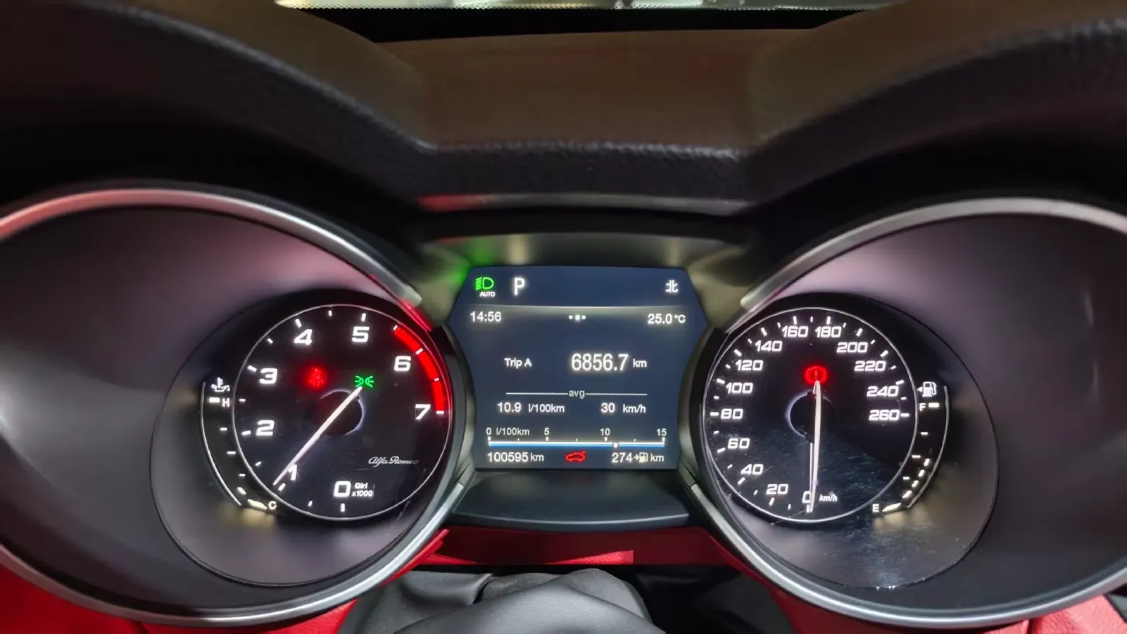 2017 Alfa Romeo Stelvio 2.0T 280HP L4 8AT,autocango,china used car exporter,china ev exporter,chinese used car exporter,chinese used ev exporter