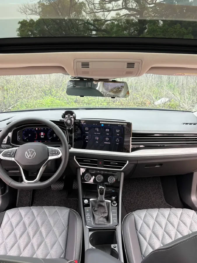 2023 Volkswagen Sagitar 1.5T 160HP L4 7DCT,autocango,china used car exporter,china ev exporter,chinese used car exporter,chinese used ev exporter