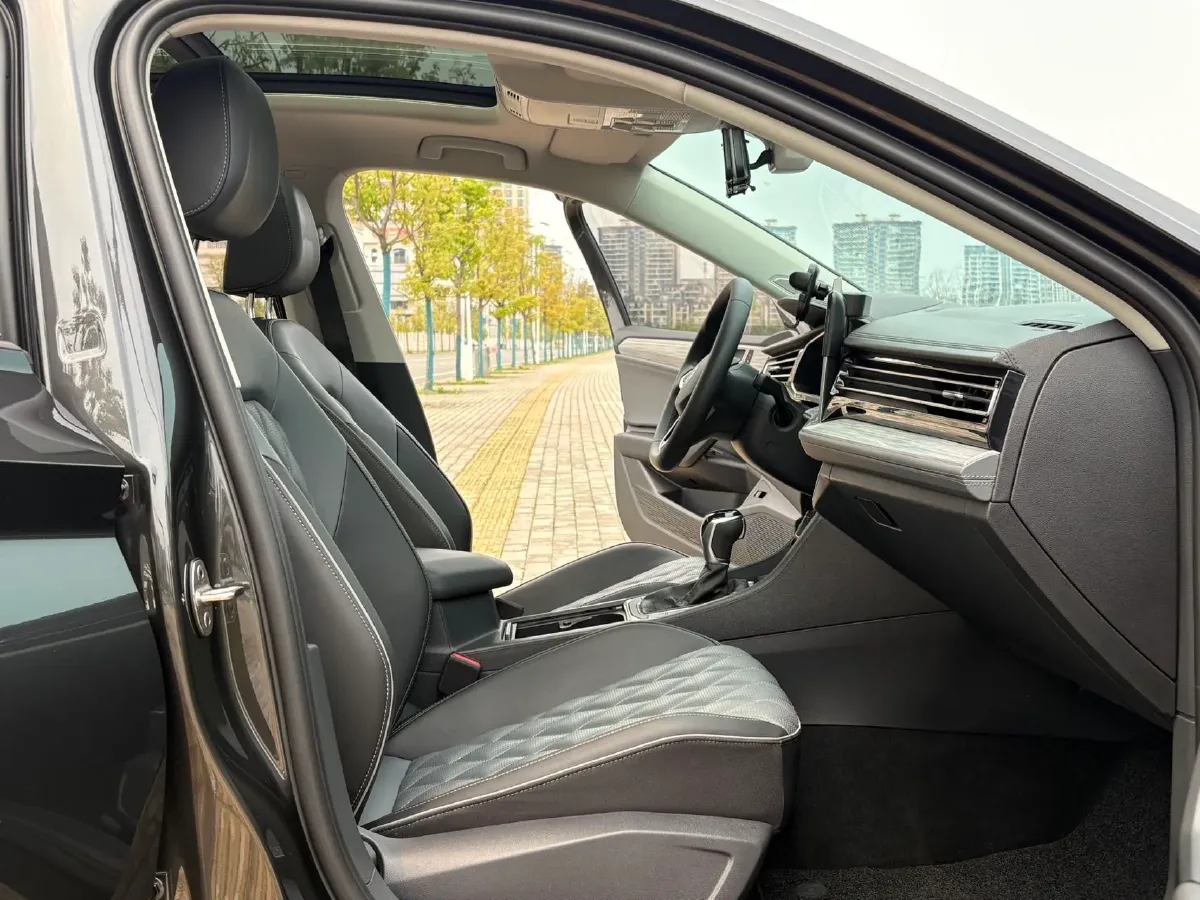 2023 Volkswagen Sagitar 1.5T 160HP L4 7DCT,autocango,china used car exporter,china ev exporter,chinese used car exporter,chinese used ev exporter