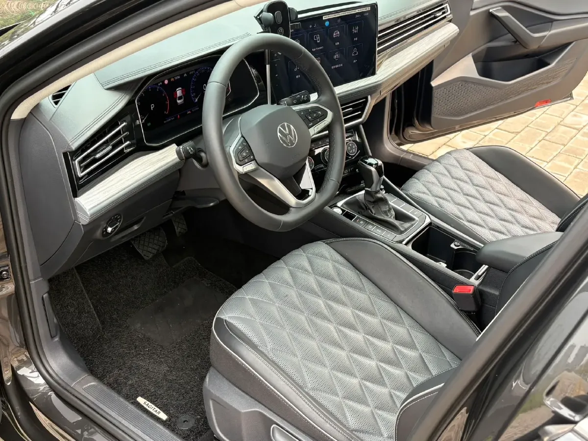 2023 Volkswagen Sagitar 1.5T 160HP L4 7DCT,autocango,china used car exporter,china ev exporter,chinese used car exporter,chinese used ev exporter