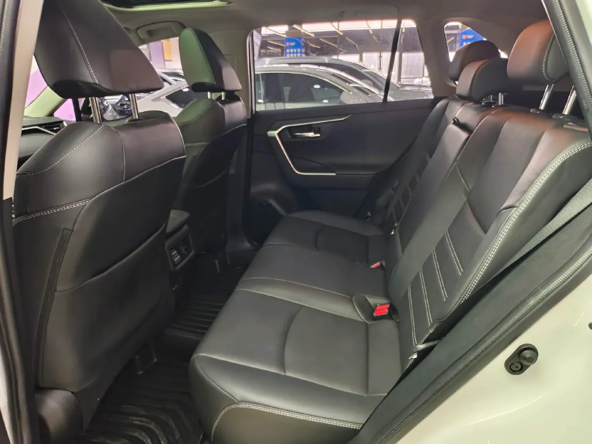 2022 Toyota RAV4 2.0L 171HP L4 CVT,autocango,china used car exporter,china ev exporter,chinese used car exporter,chinese used ev exporter