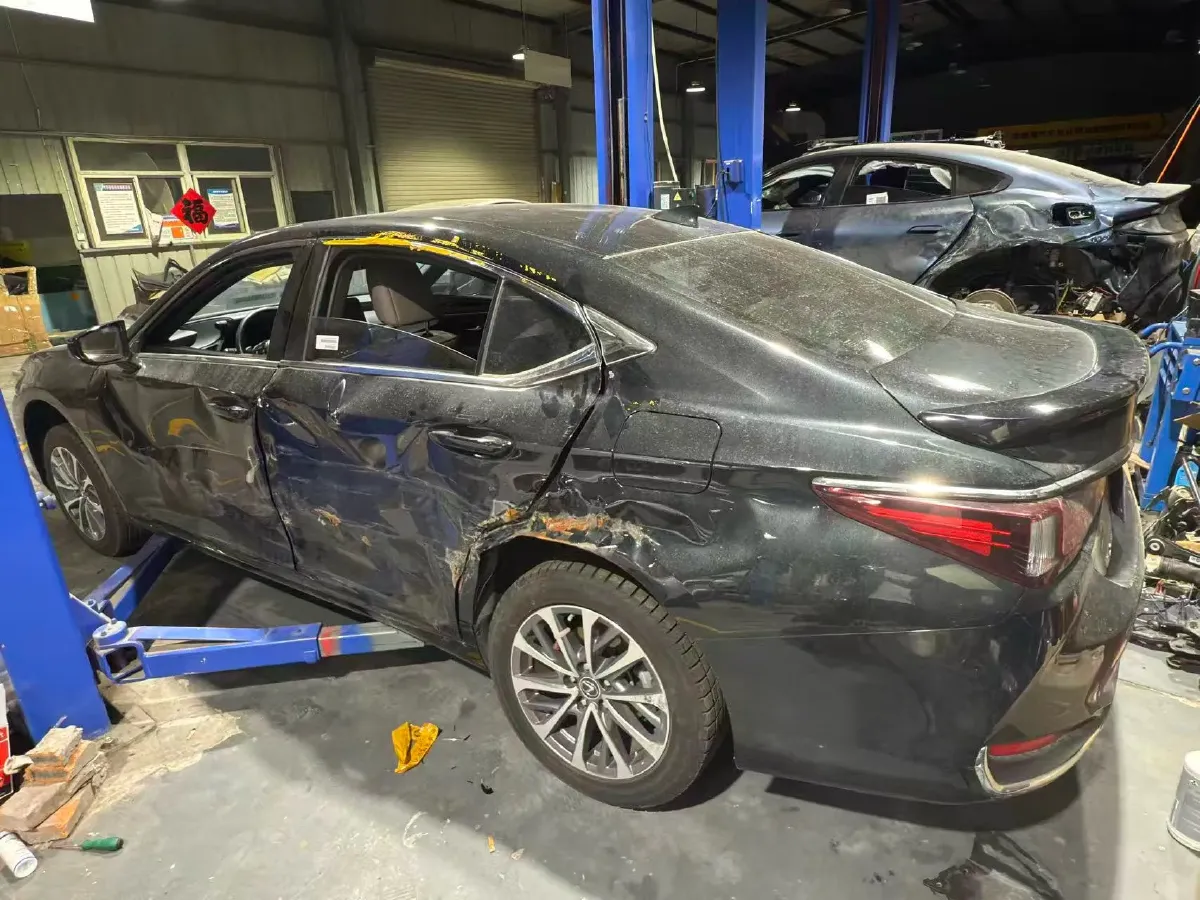 2023 Lexus ES 2.0L 173HP L4 CVT,autocango,china used car exporter,china ev exporter,chinese used car exporter,chinese used ev exporter