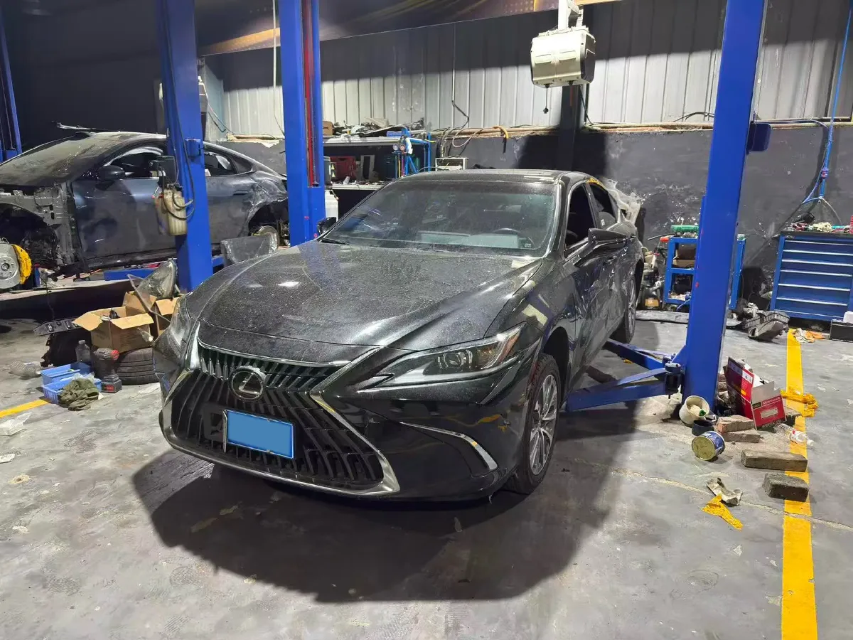 2023 Lexus ES 2.0L 173HP L4 CVT,autocango,china used car exporter,china ev exporter,chinese used car exporter,chinese used ev exporter