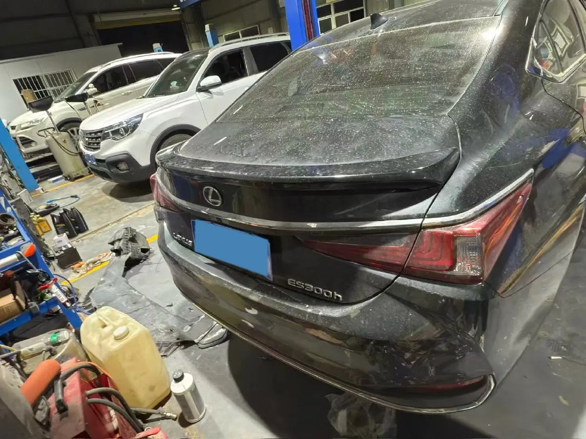 2023 Lexus ES 2.0L 173HP L4 CVT,autocango,china used car exporter,china ev exporter,chinese used car exporter,chinese used ev exporter