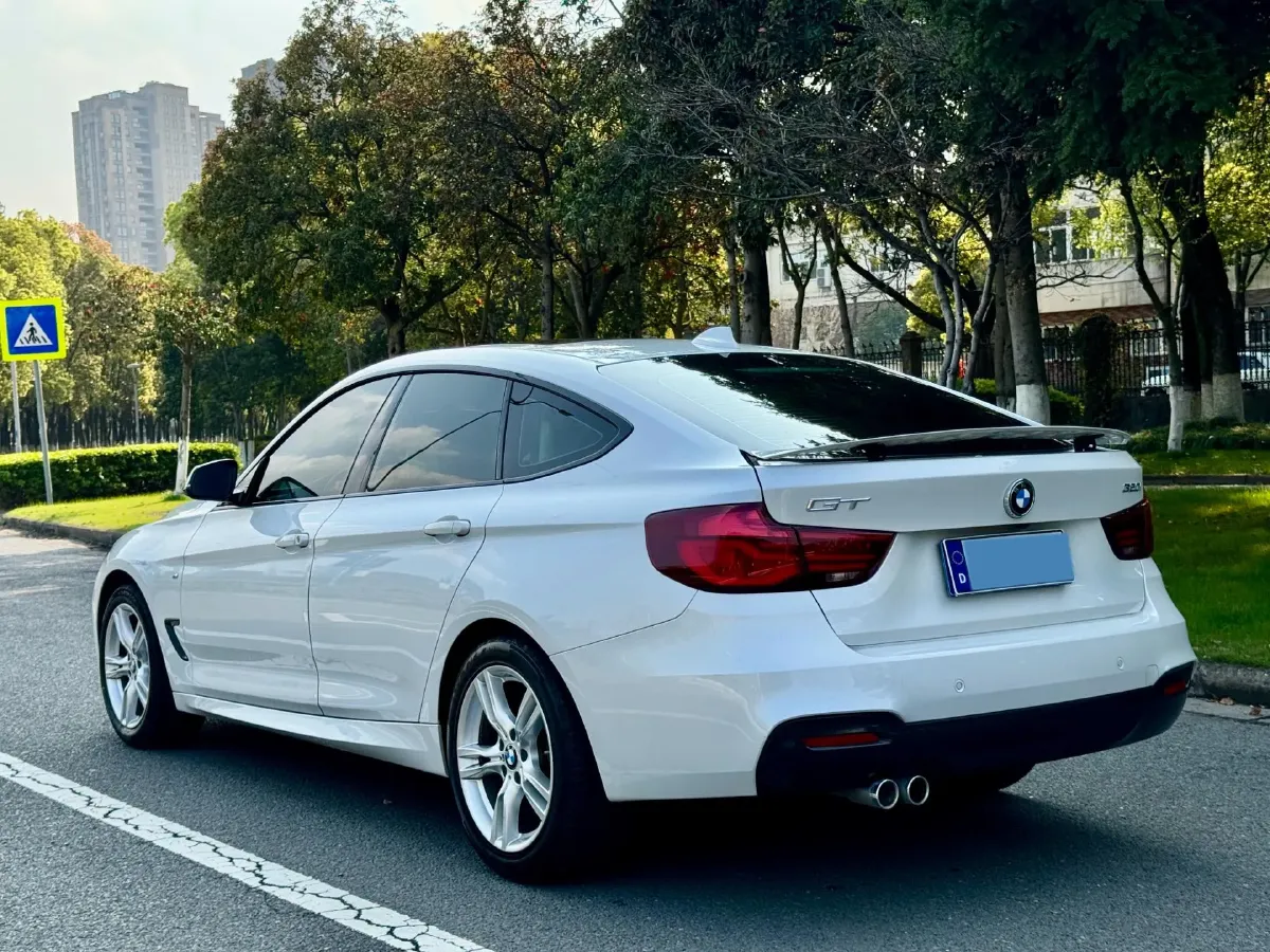 2020 BMW 3 Series GT 2.0T 184HP L4 8AT,autocango,china used car exporter,china ev exporter,chinese used car exporter,chinese used ev exporter