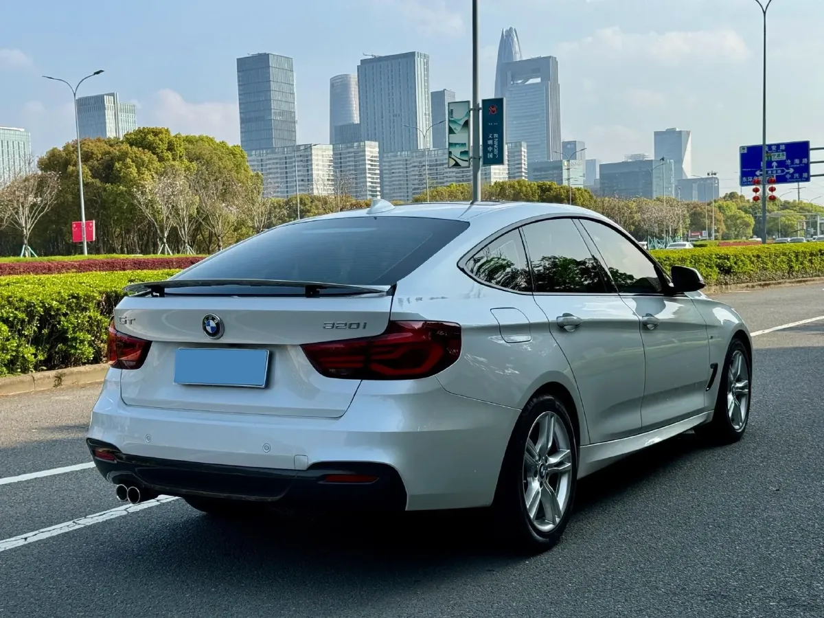 2020 BMW 3 Series GT 2.0T 184HP L4 8AT,autocango,china used car exporter,china ev exporter,chinese used car exporter,chinese used ev exporter