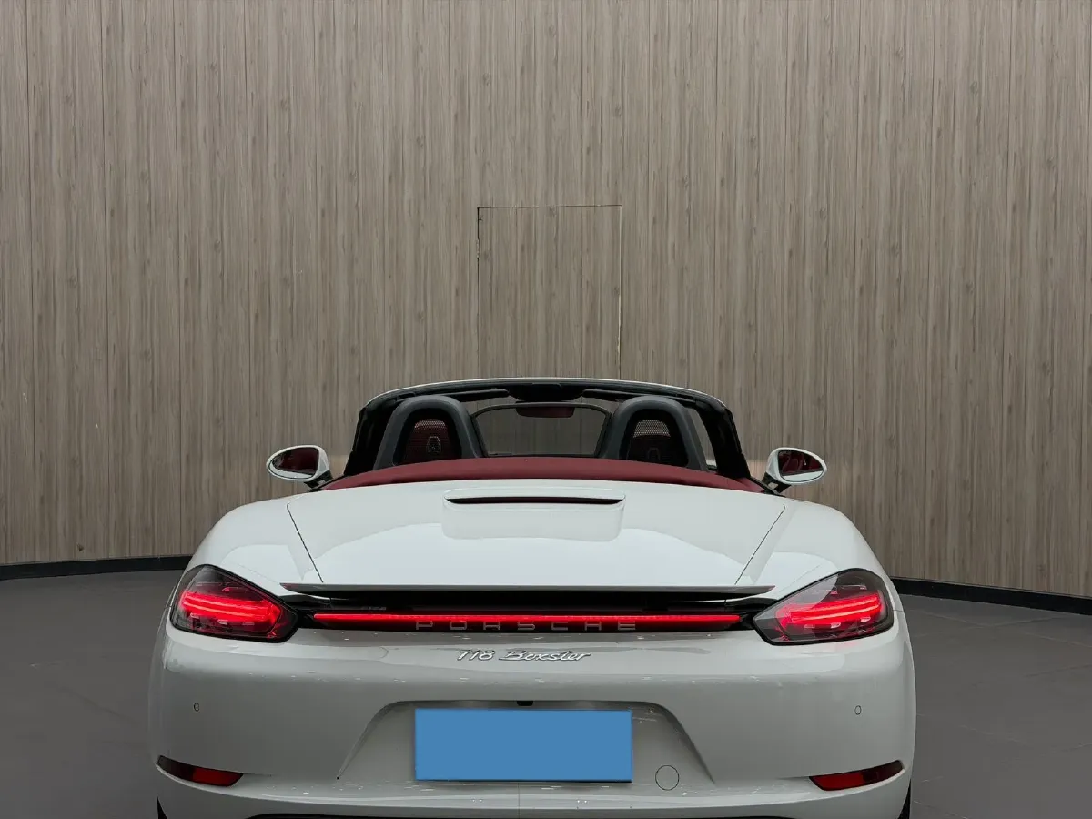 2022 Porsche 718 2.0T 250HP H4 7DCT,autocango,china used car exporter,china ev exporter,chinese used car exporter,chinese used ev exporter