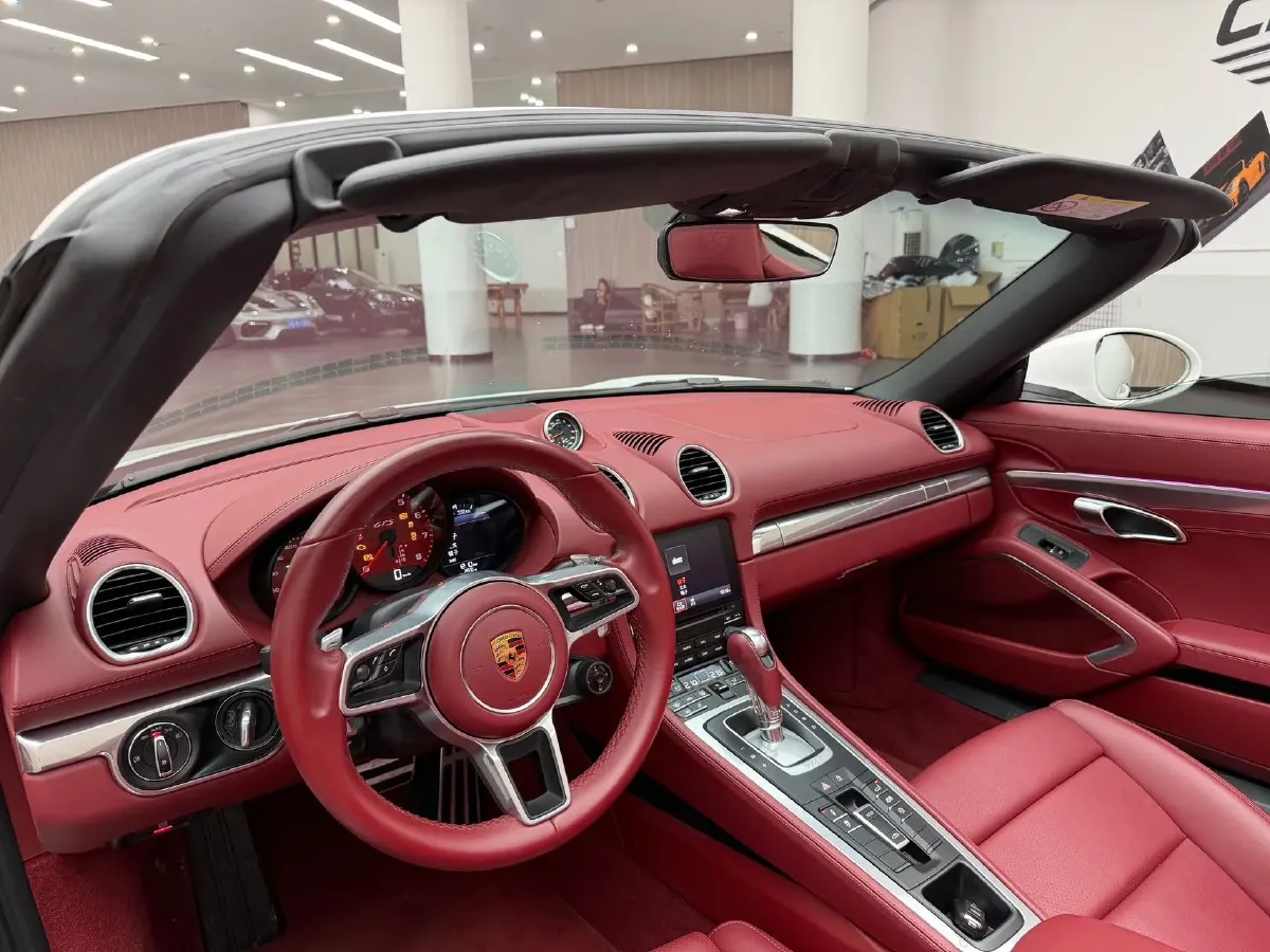 2022 Porsche 718 2.0T 250HP H4 7DCT,autocango,china used car exporter,china ev exporter,chinese used car exporter,chinese used ev exporter