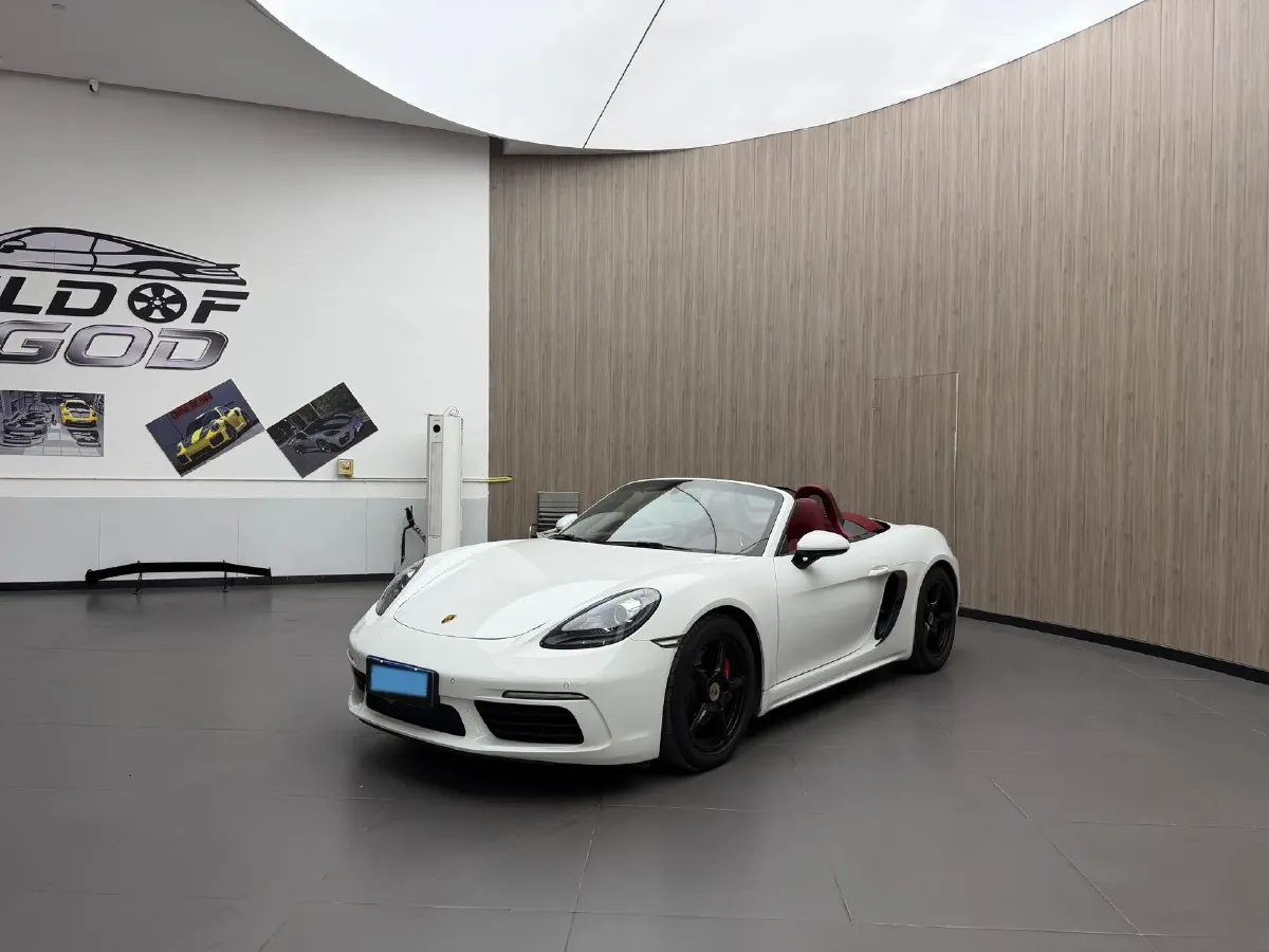 2022 Porsche 718 2.0T 250HP H4 7DCT,autocango,china used car exporter,china ev exporter,chinese used car exporter,chinese used ev exporter