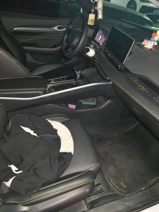 2023 Geely Preface 1.5T 181HP L4 7DCT,autocango,china used car exporter,china ev exporter,chinese used car exporter,chinese used ev exporter