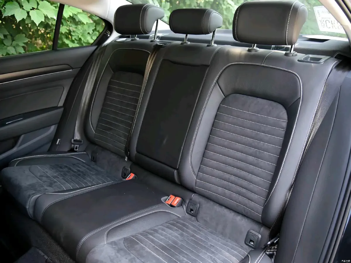 2020 Volkswagen Magotan 2.0T 186HP L4 7DCT,autocango,china used car exporter,china ev exporter,chinese used car exporter,chinese used ev exporter