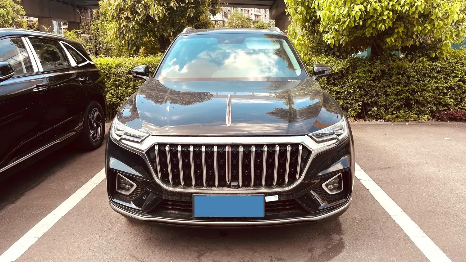 2022 HongQi HS5 2.0T 224HP L4 6AT,autocango,china used car exporter,china ev exporter,chinese used car exporter,chinese used ev exporter