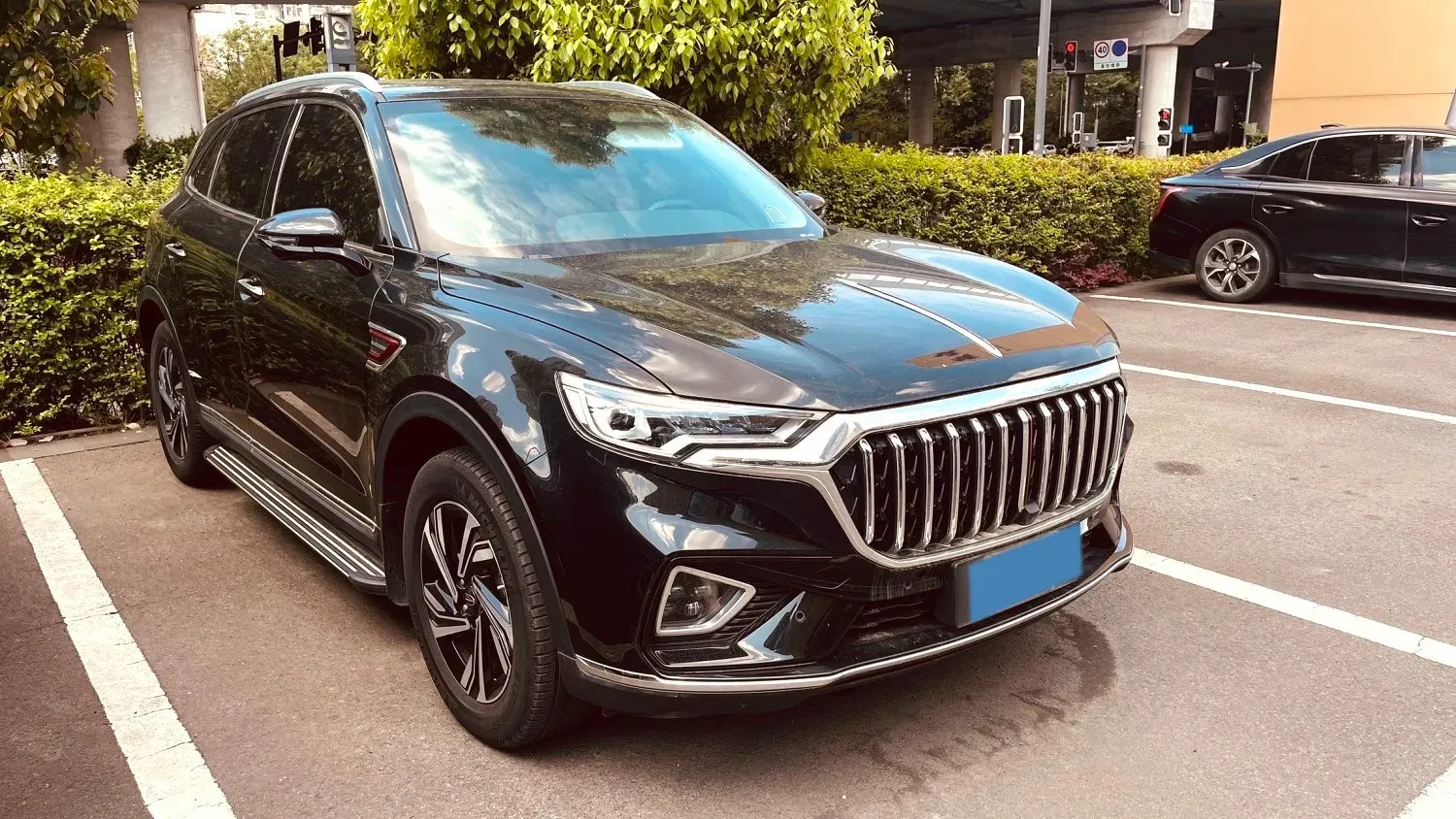 2022 HongQi HS5 2.0T 224HP L4 6AT,autocango,china used car exporter,china ev exporter,chinese used car exporter,chinese used ev exporter