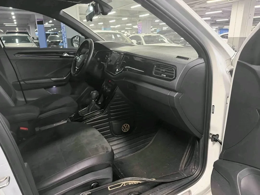 2018 Jeep Renegade 2.0L 155HP L4 9AT,autocango,china used car exporter,china ev exporter,chinese used car exporter,chinese used ev exporter