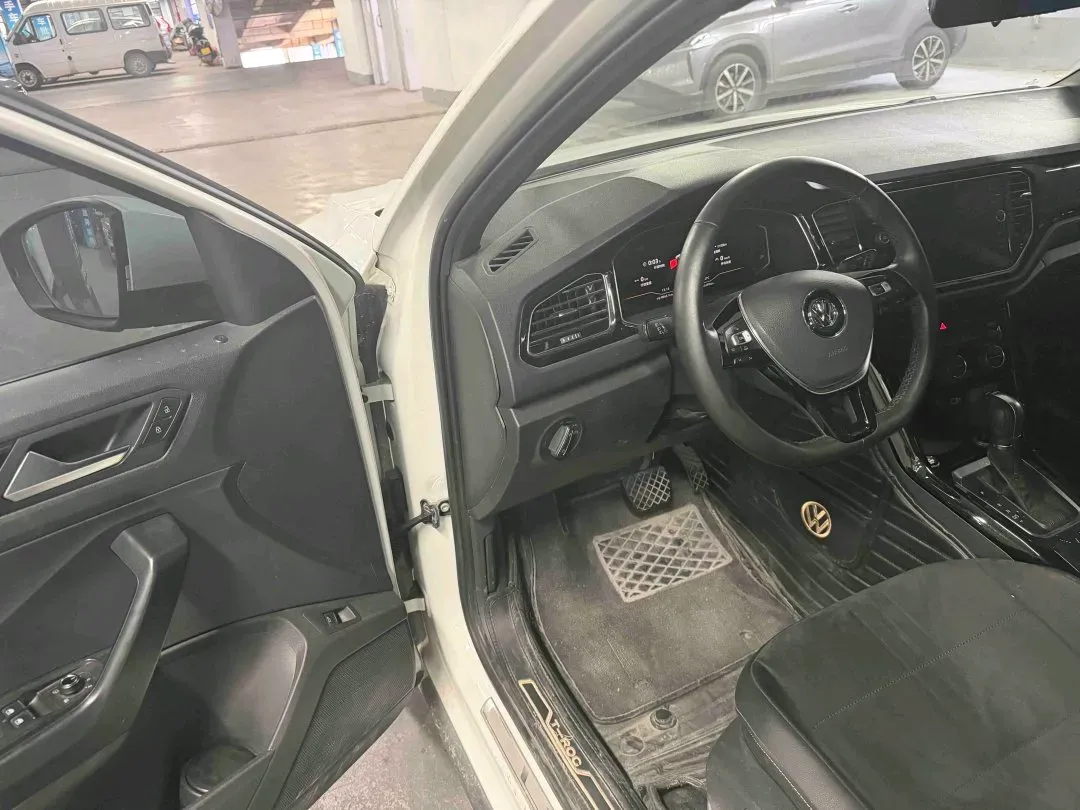 2018 Jeep Renegade 2.0L 155HP L4 9AT,autocango,china used car exporter,china ev exporter,chinese used car exporter,chinese used ev exporter