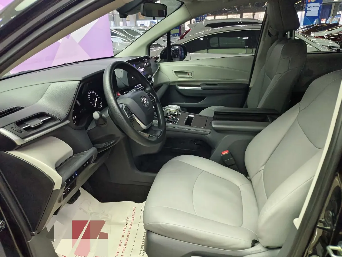 2024 Toyota Granvia 2.5L 189HP L4 E-CVT Hybrid,autocango,china used car exporter,china ev exporter,chinese used car exporter,chinese used ev exporter