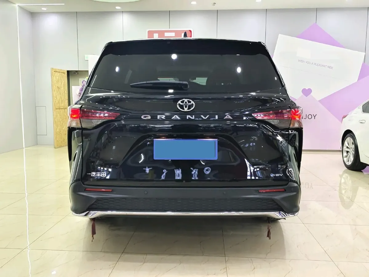 2024 Toyota Granvia 2.5L 189HP L4 E-CVT Hybrid,autocango,china used car exporter,china ev exporter,chinese used car exporter,chinese used ev exporter