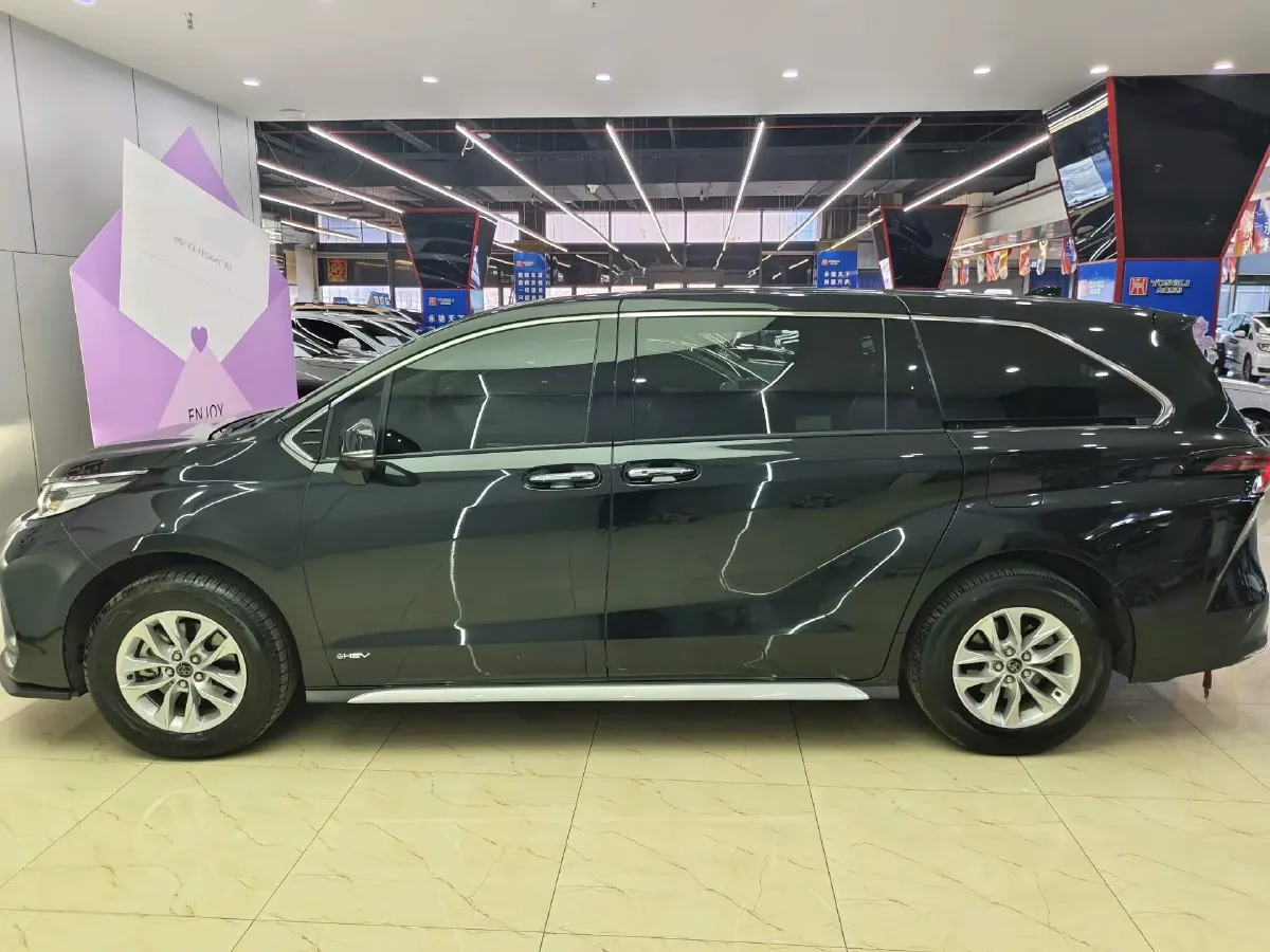 2024 Toyota Granvia 2.5L 189HP L4 E-CVT Hybrid,autocango,china used car exporter,china ev exporter,chinese used car exporter,chinese used ev exporter