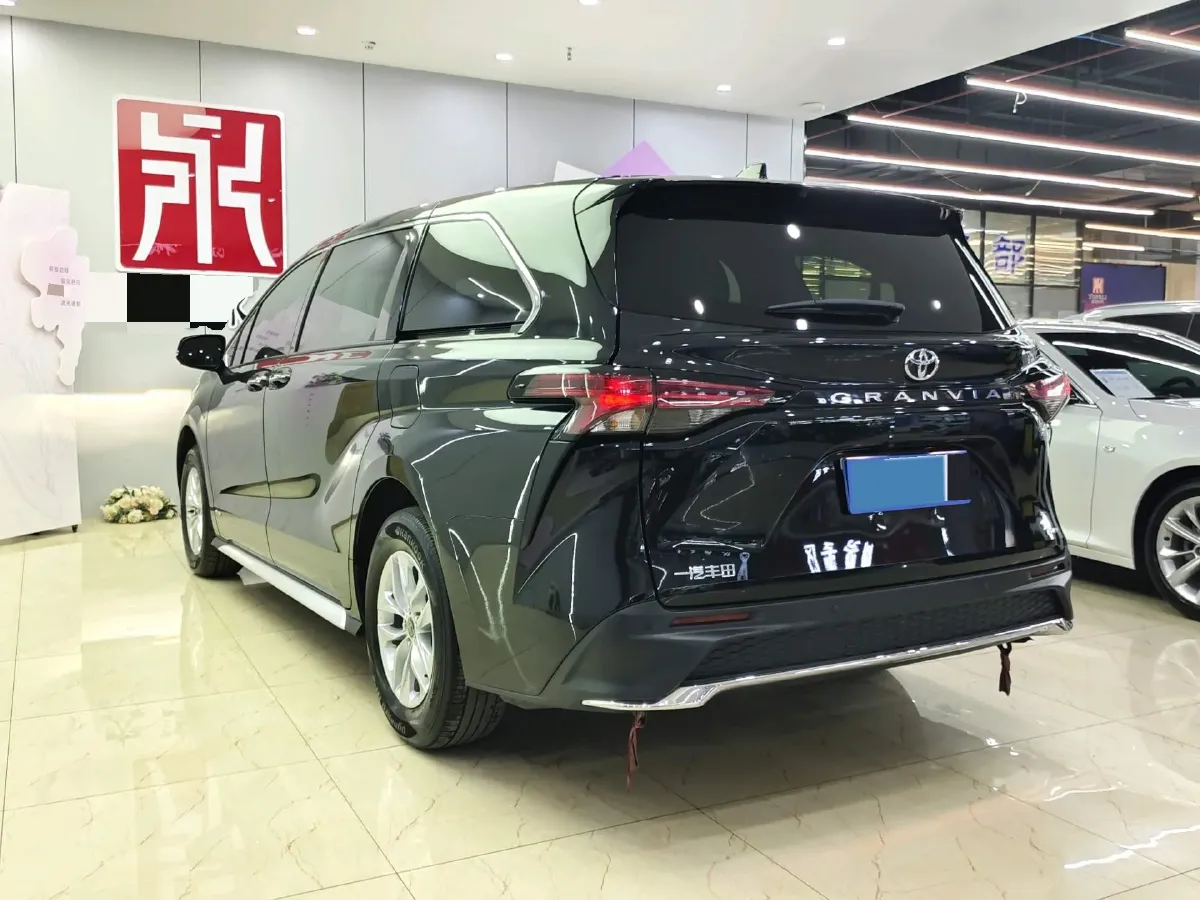 2024 Toyota Granvia 2.5L 189HP L4 E-CVT Hybrid,autocango,china used car exporter,china ev exporter,chinese used car exporter,chinese used ev exporter