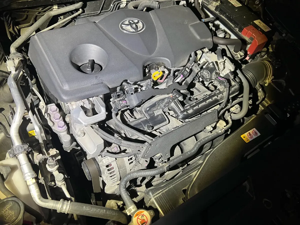 2021 Toyota Camry 2.5L 209HP L4 8AT,autocango,china used car exporter,china ev exporter,chinese used car exporter,chinese used ev exporter