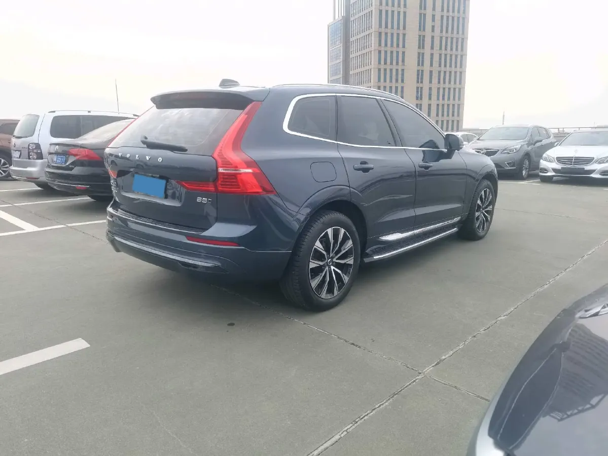 2023 Volvo XC60 2.0T 250HP L4 8AT,autocango,china used car exporter,china ev exporter,chinese used car exporter,chinese used ev exporter