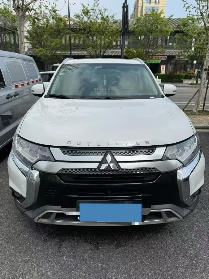 2019 Mitsubishi Outlander 2.0L 166HP L4 CVT,autocango,china used car exporter,china ev exporter,chinese used car exporter,chinese used ev exporter