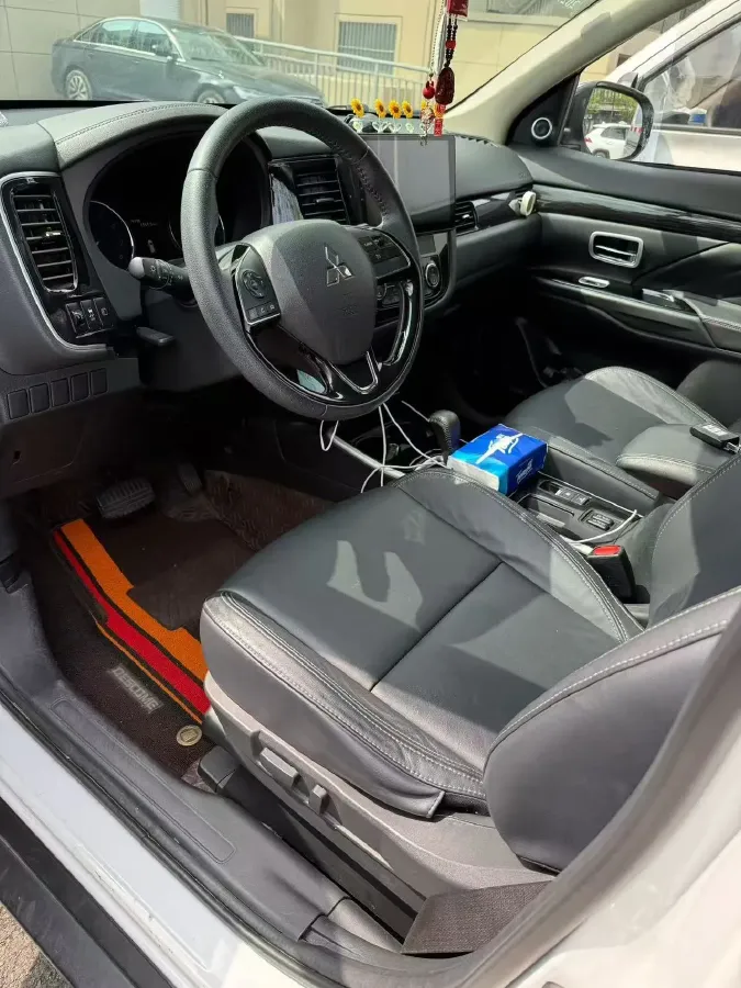 2019 Mitsubishi Outlander 2.0L 166HP L4 CVT,autocango,china used car exporter,china ev exporter,chinese used car exporter,chinese used ev exporter