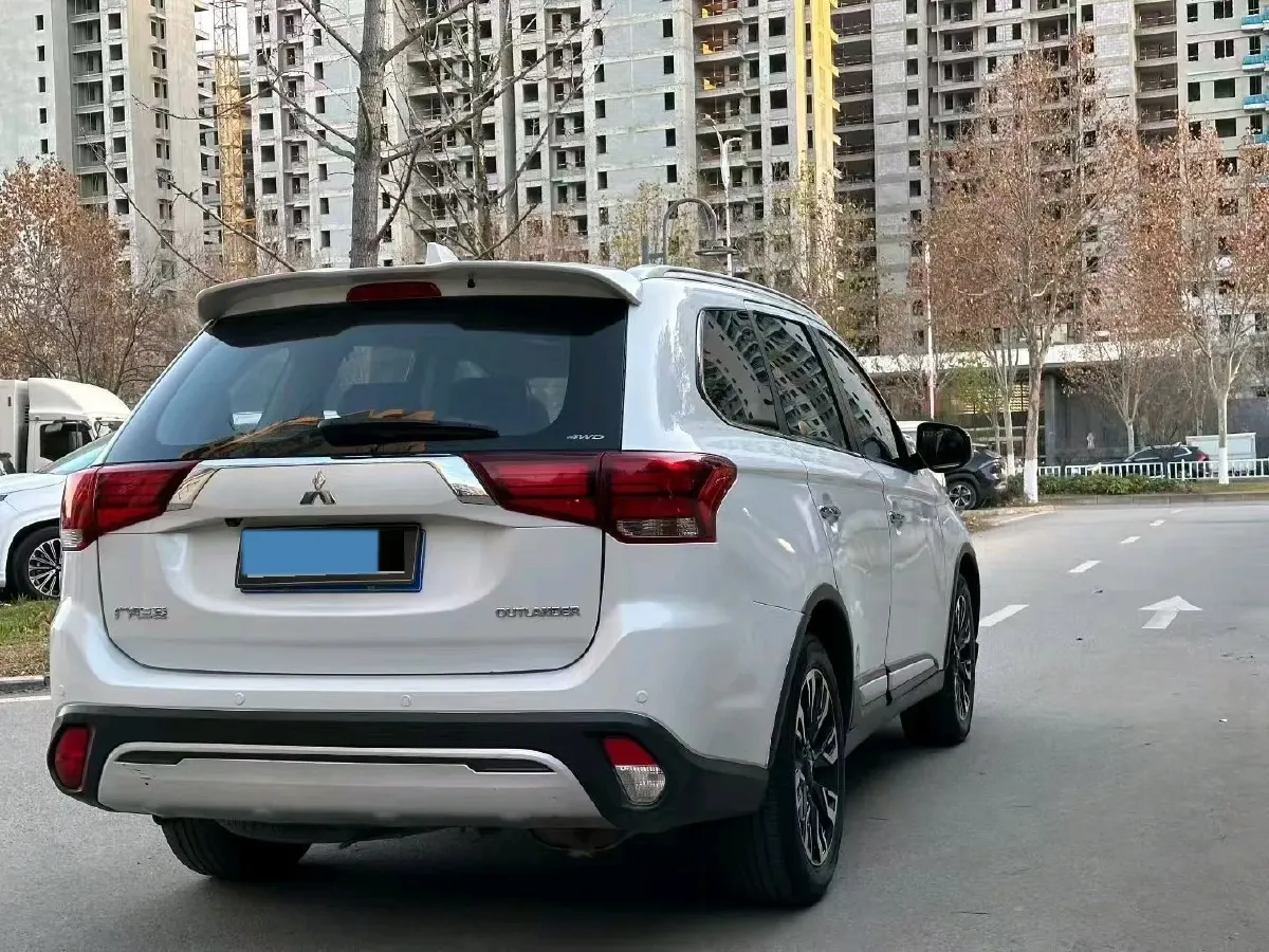 2019 Mitsubishi Outlander 2.0L 166HP L4 CVT,autocango,china used car exporter,china ev exporter,chinese used car exporter,chinese used ev exporter