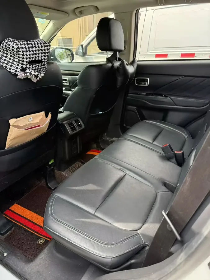 2019 Mitsubishi Outlander 2.0L 166HP L4 CVT,autocango,china used car exporter,china ev exporter,chinese used car exporter,chinese used ev exporter