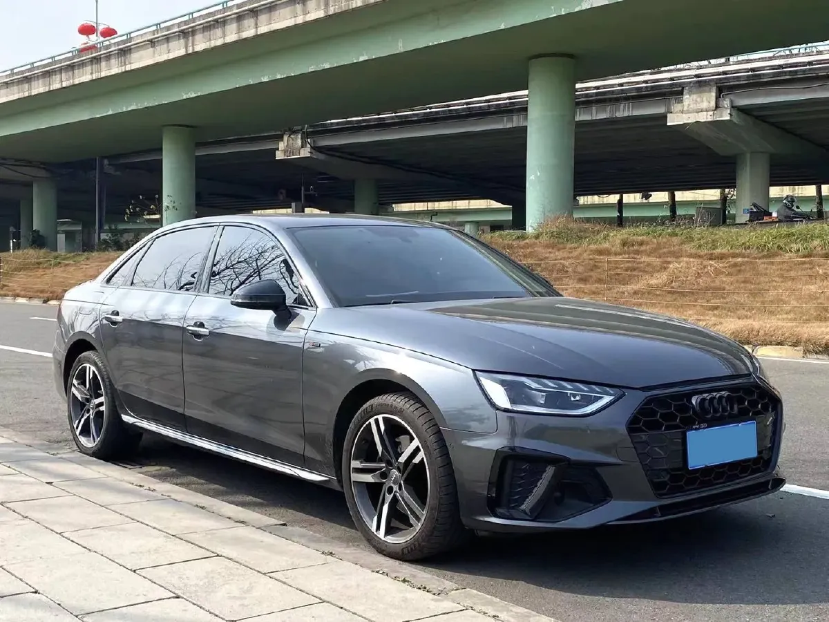 2020 Audi A4L 2.0T 190HP L4 7DCT,autocango,china used car exporter,china ev exporter,chinese used car exporter,chinese used ev exporter