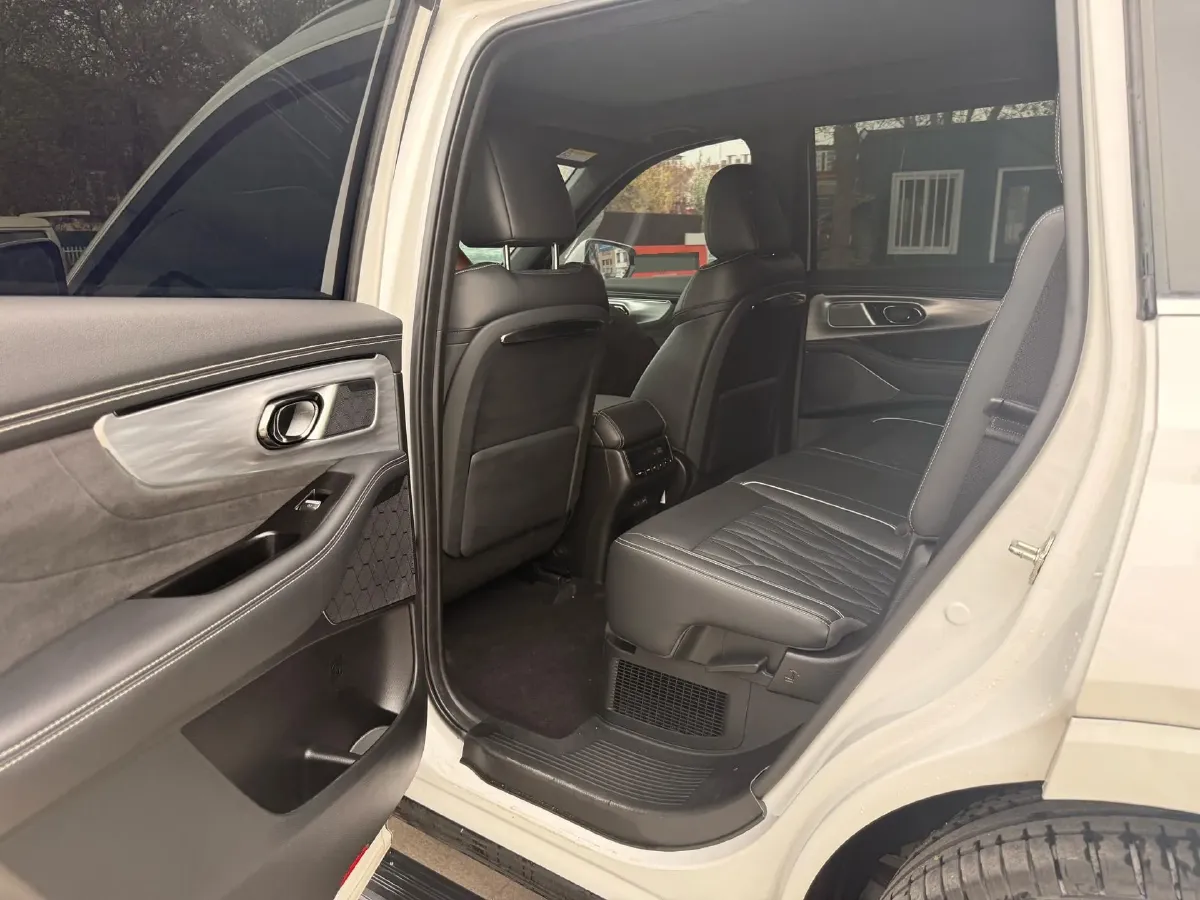 2022 GAC Trumpchi GS8 2.0T 190HP L4 E-CVT Hybrid,autocango,china used car exporter,china ev exporter,chinese used car exporter,chinese used ev exporter