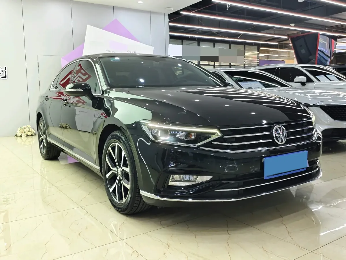 2020 Volkswagen Magotan 2.0T 186HP L4 7DCT,autocango,china used car exporter,china ev exporter,chinese used car exporter,chinese used ev exporter