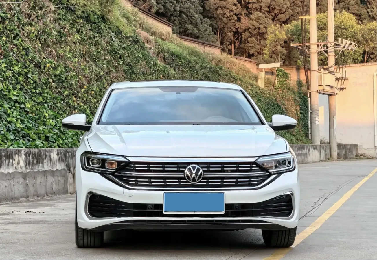 2023 Volkswagen Sagitar 1.4T 150HP L4 7DCT,autocango,china used car exporter,china ev exporter,chinese used car exporter,chinese used ev exporter