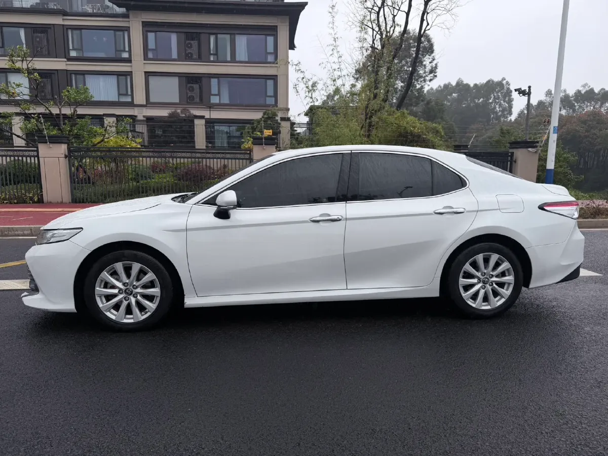 2019 Toyota Camry 2.0L 178HP L4 CVT,autocango,china used car exporter,china ev exporter,chinese used car exporter,chinese used ev exporter