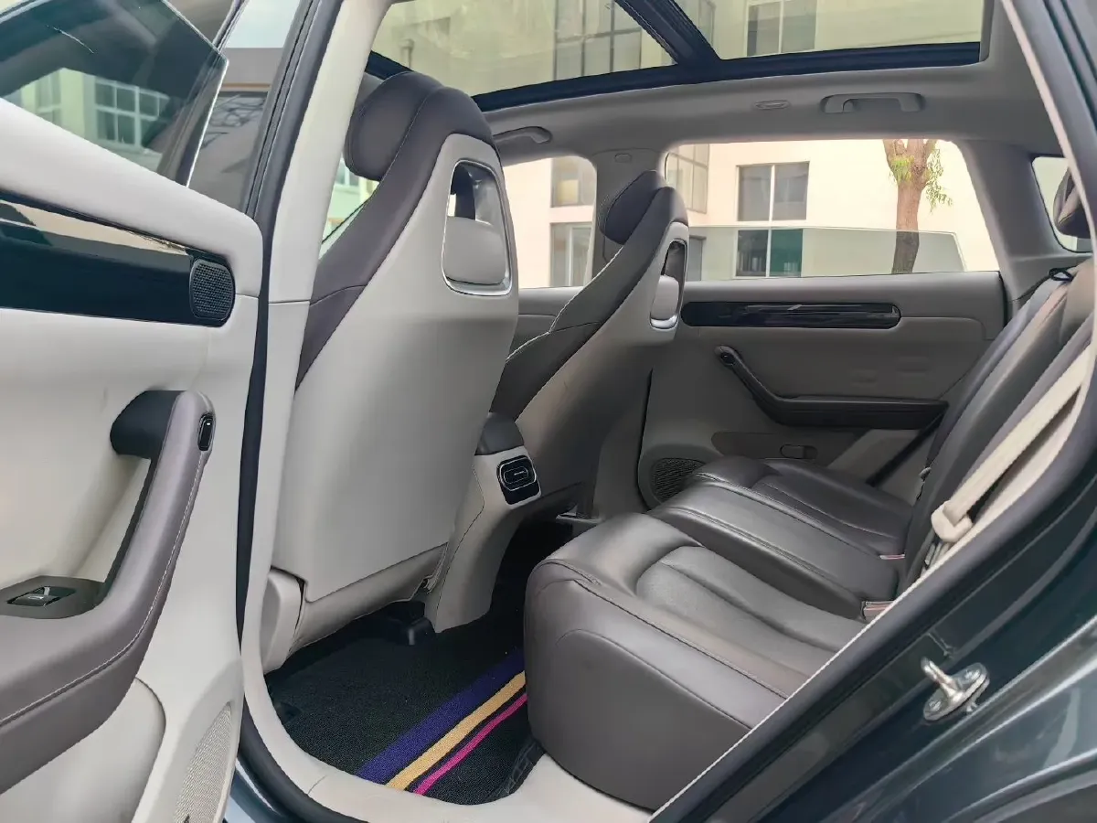 2023 Leapmotor C11 Range Extended 131HP REEV 30.1KWH,autocango,china used car exporter,china ev exporter,chinese used car exporter,chinese used ev exporter