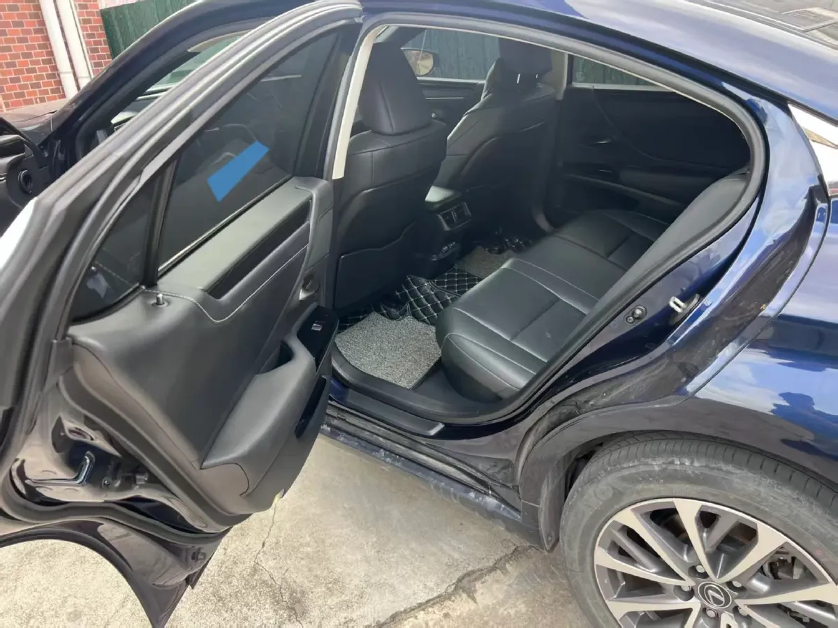 2021 Lexus ES 2.5L 178HP L4 E-CVT Hybrid,autocango,china used car exporter,china ev exporter,chinese used car exporter,chinese used ev exporter