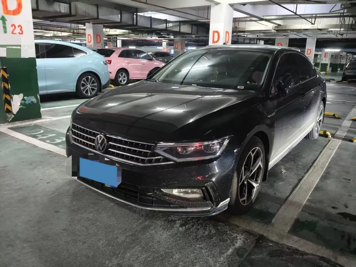 2024 Volkswagen Magotan 2.0T 186HP L4 7DCT,autocango,china used car exporter,china ev exporter,chinese used car exporter,chinese used ev exporter