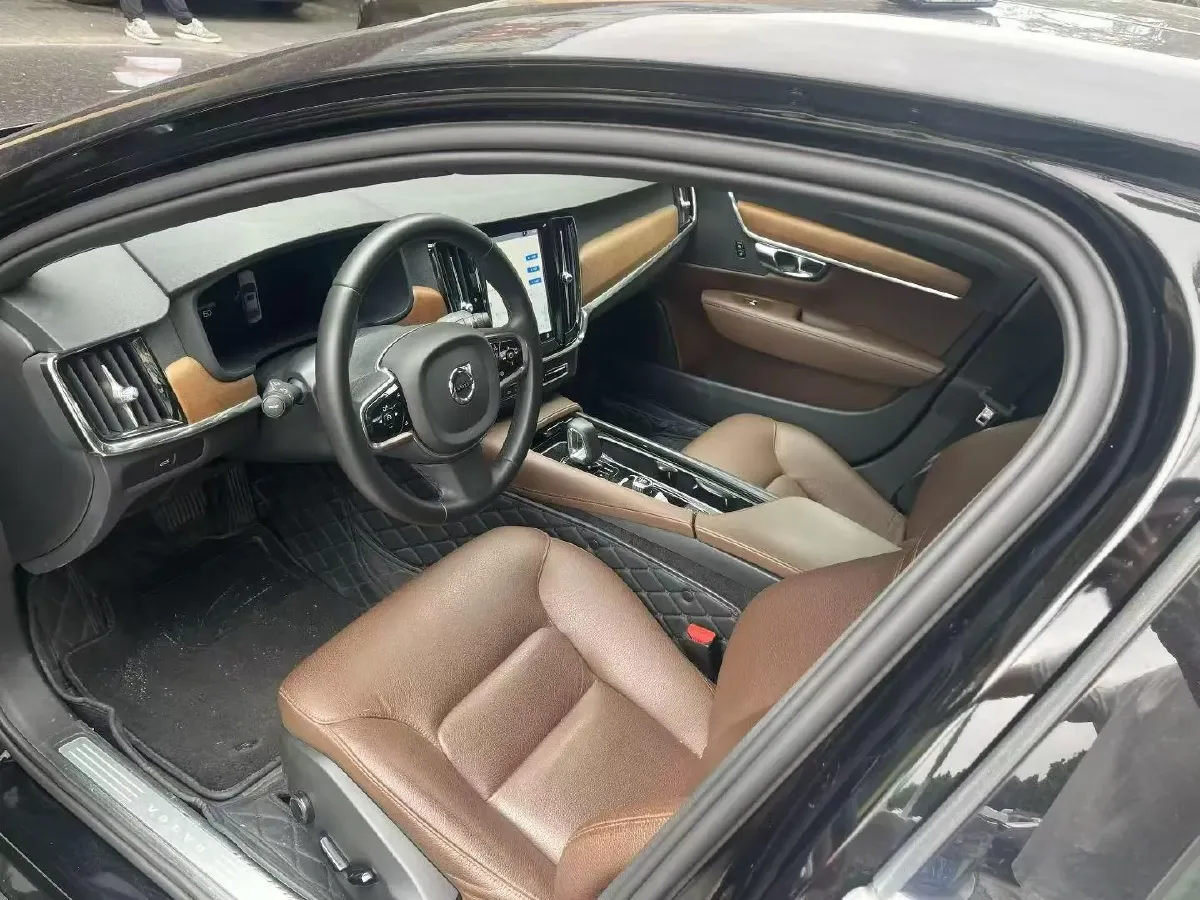 2024 Volvo S90 2.0T 250HP L4 8AT,autocango,china used car exporter,china ev exporter,chinese used car exporter,chinese used ev exporter