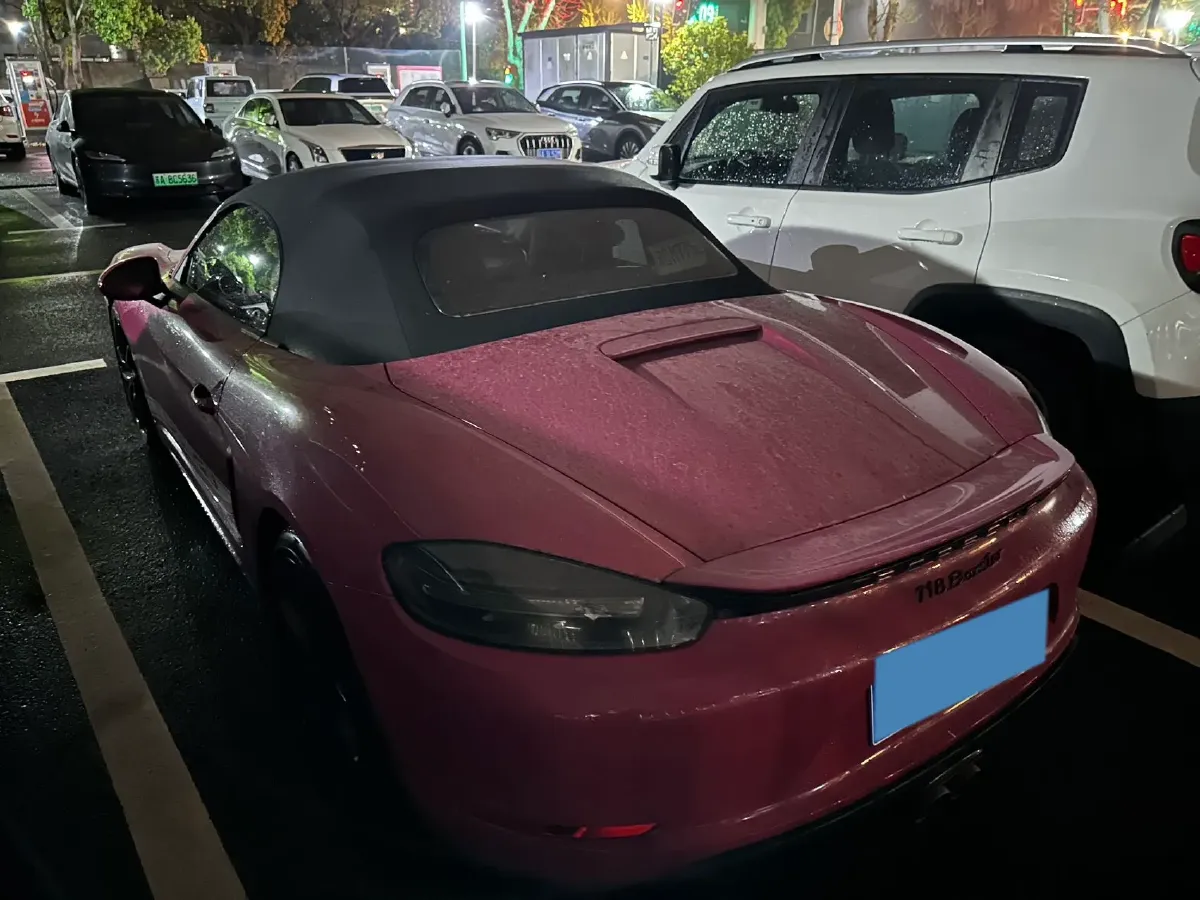 2023 Porsche 718 2.0T 250HP H4 7DCT,autocango,china used car exporter,china ev exporter,chinese used car exporter,chinese used ev exporter