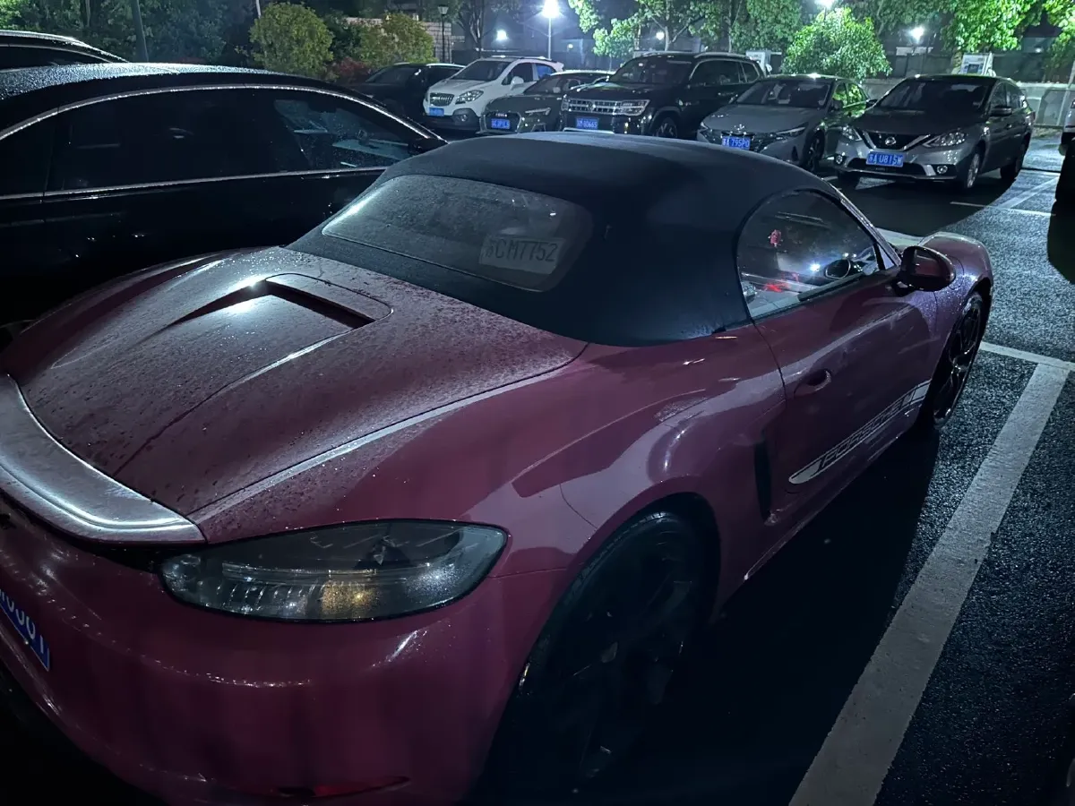 2023 Porsche 718 2.0T 250HP H4 7DCT,autocango,china used car exporter,china ev exporter,chinese used car exporter,chinese used ev exporter