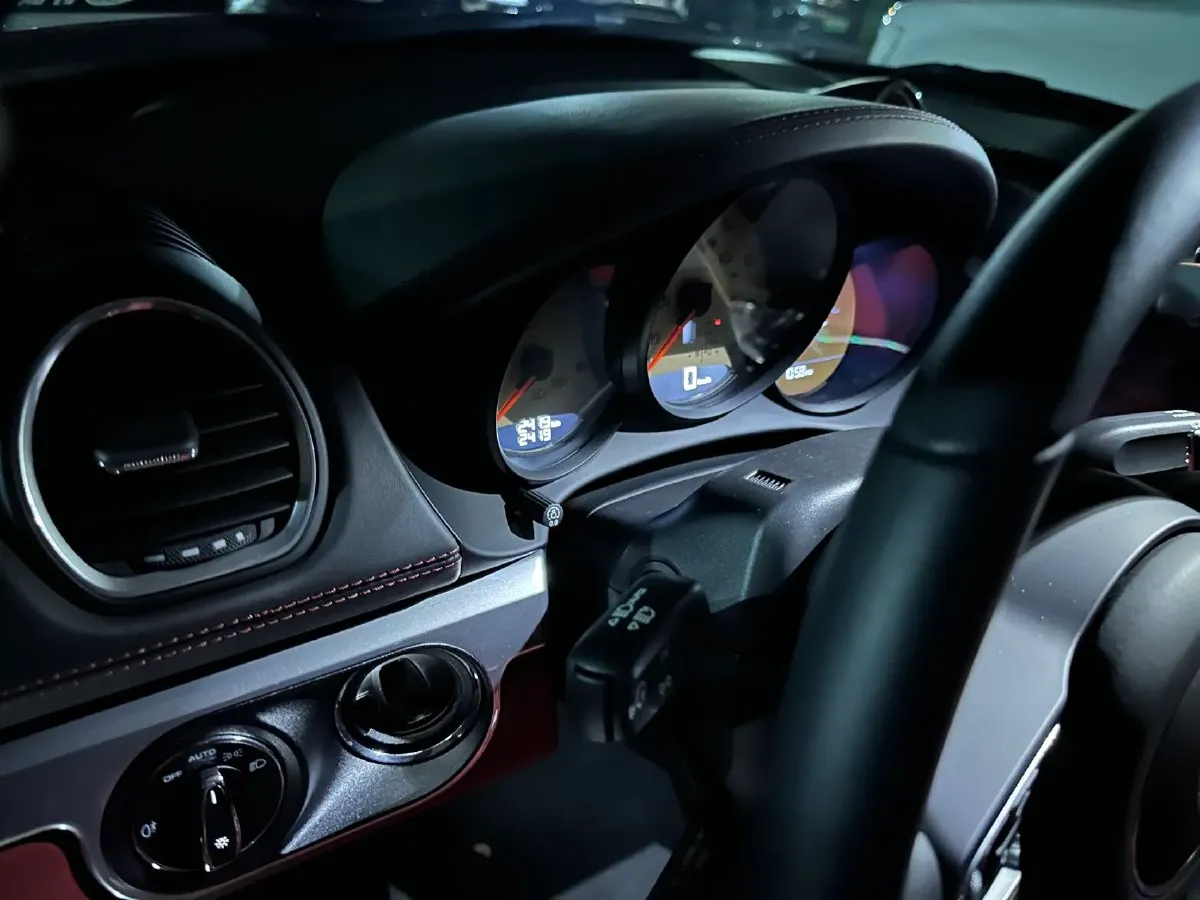 2023 Porsche 718 2.0T 250HP H4 7DCT,autocango,china used car exporter,china ev exporter,chinese used car exporter,chinese used ev exporter