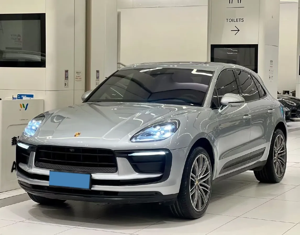 2022 Porsche Macan 2.0T 265HP L4 7DCT,autocango,china used car exporter,china ev exporter,chinese used car exporter,chinese used ev exporter