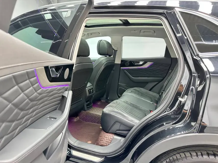 2022 HongQi HS5 2.0T 224HP L4 6AT,autocango,china used car exporter,china ev exporter,chinese used car exporter,chinese used ev exporter