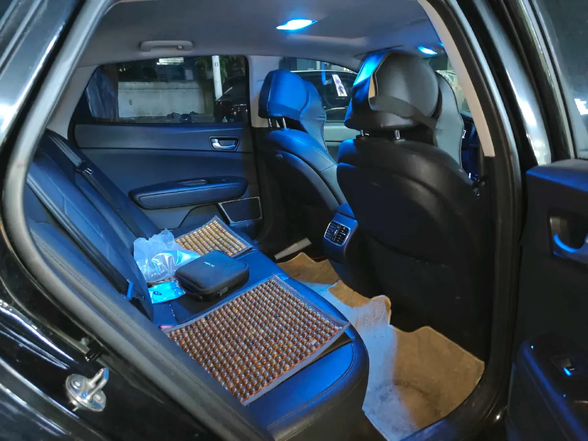 2016 Kia K5 2.0L 161HP L4 6AT,autocango,china used car exporter,china ev exporter,chinese used car exporter,chinese used ev exporter