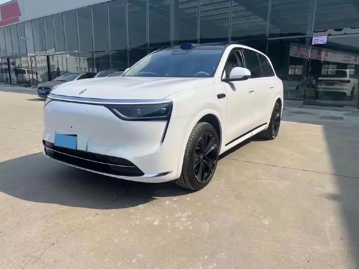 2025 AITO AITO M8 REEV 160HP REEV 53.4KWH,autocango,china used car exporter,china ev exporter,chinese used car exporter,chinese used ev exporter