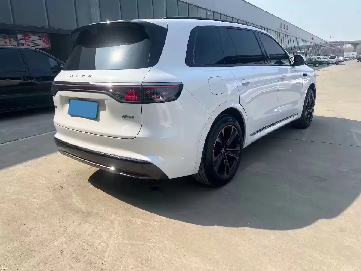 2025 AITO AITO M8 REEV 160HP REEV 53.4KWH,autocango,china used car exporter,china ev exporter,chinese used car exporter,chinese used ev exporter