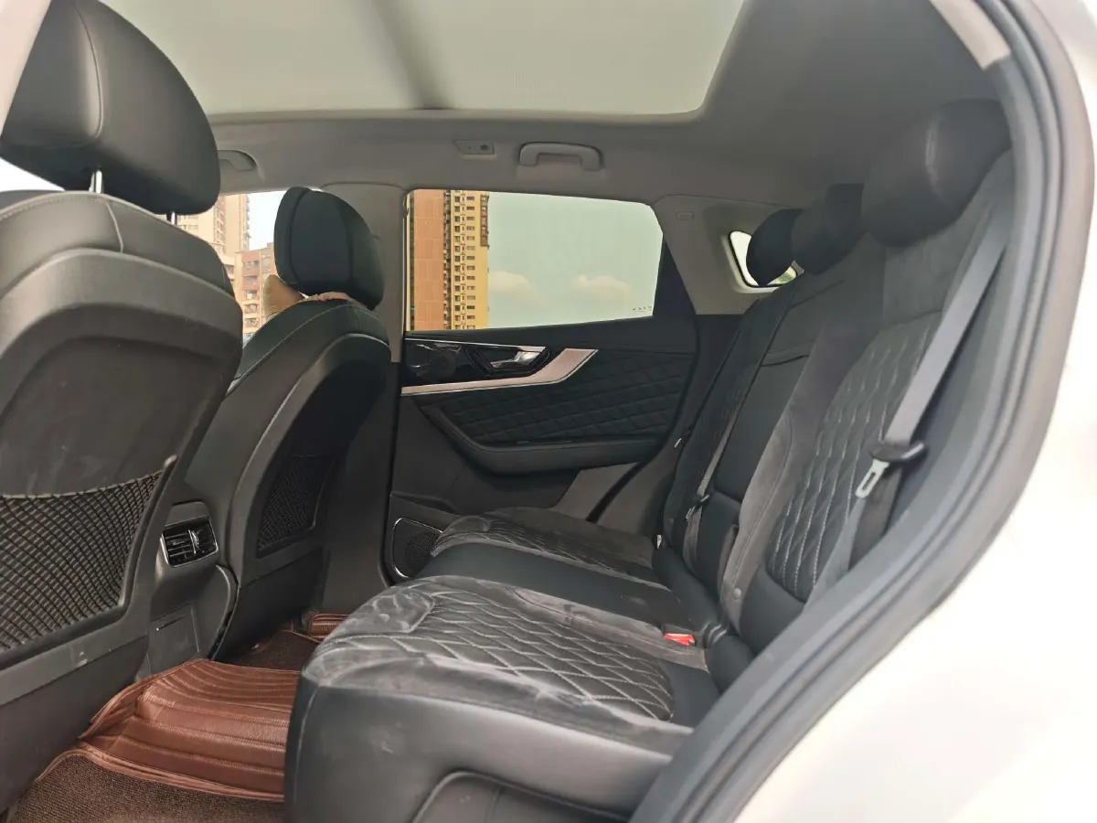 2019 HongQi HS5 2.0T 224HP L4 6AT,autocango,china used car exporter,china ev exporter,chinese used car exporter,chinese used ev exporter